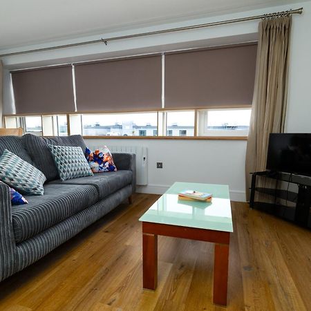 Geata Na Cathrach - Galway Lakeside Apartments Exterior photo